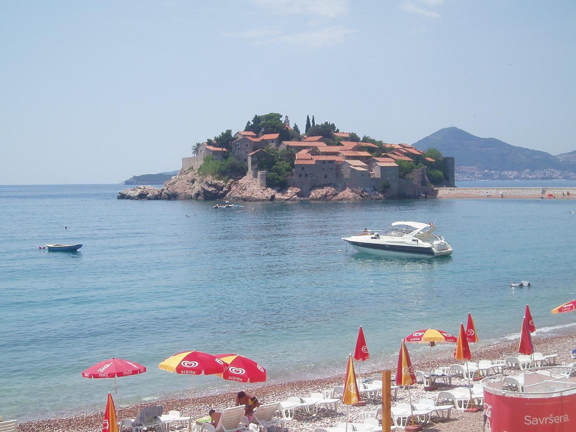 Apartments Secret Garden Sveti Stefan Esterno foto